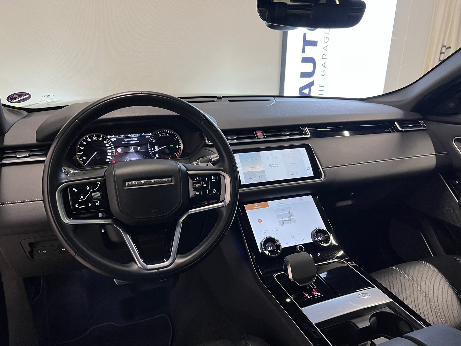 LAND ROVER Range Rover Velar 2.0 T R-Dynamic SE, Petrol, Second hand / Used, Automatic - 3