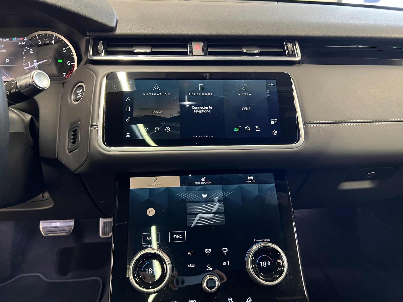 LAND ROVER Range Rover Velar 2.0 T R-Dynamic SE, Petrol, Second hand / Used, Automatic - 5
