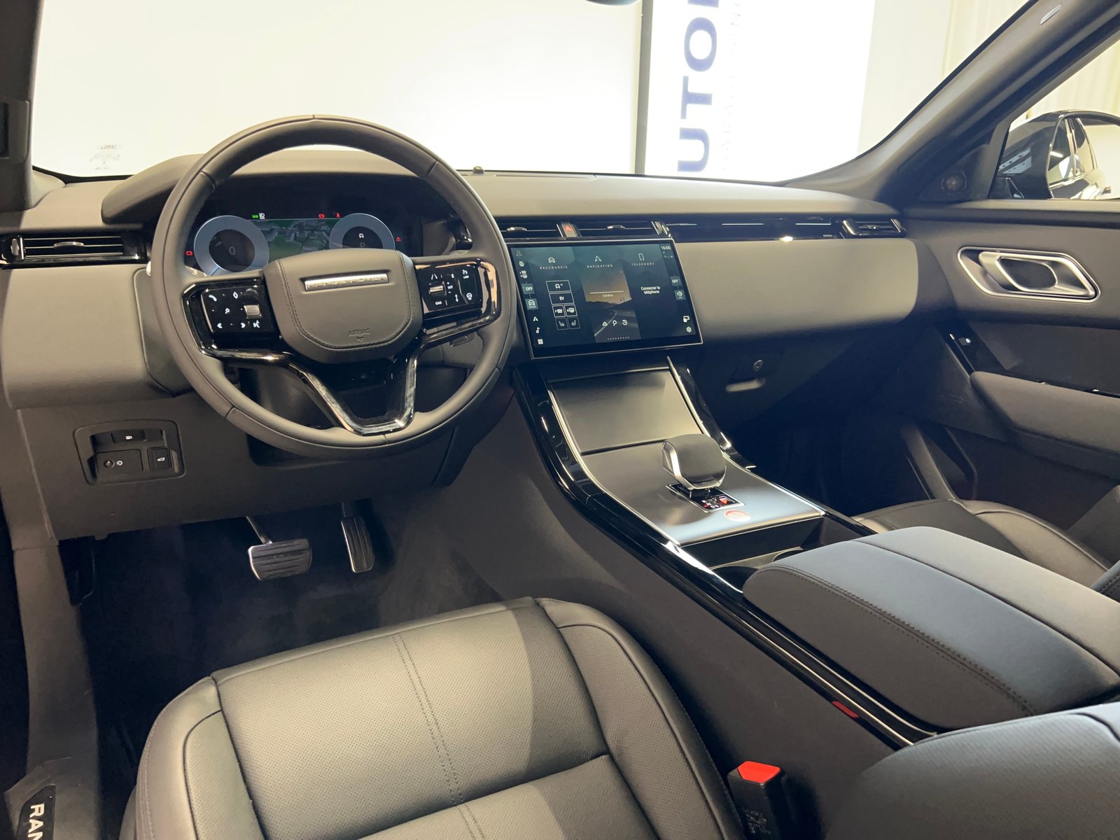 LAND ROVER Range Rover Velar 2.0 P400e Dynamic SE, Plug-in-Hybrid Petrol/Electric, Second hand / Used, Automatic - 3