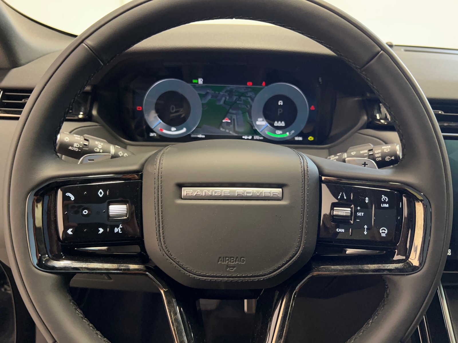 LAND ROVER Range Rover Velar 2.0 P400e Dynamic SE, Plug-in-Hybrid Petrol/Electric, Second hand / Used, Automatic - 4