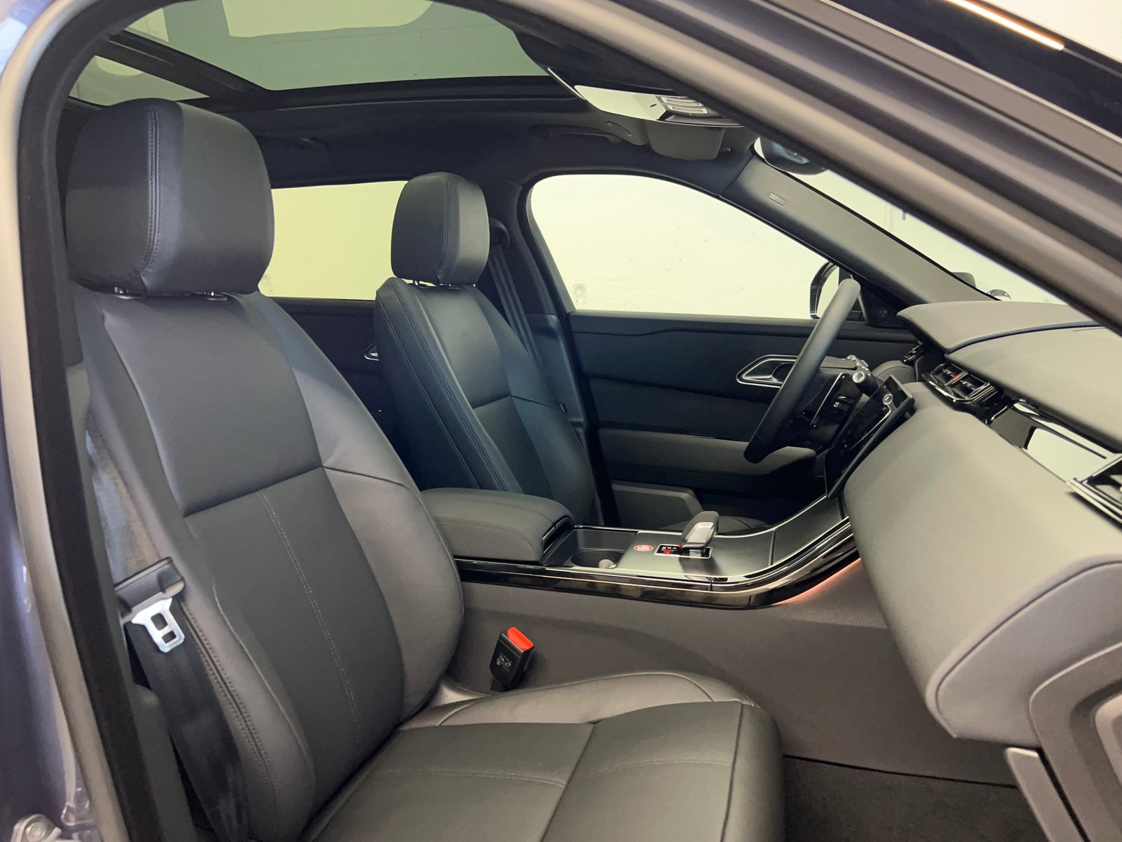 LAND ROVER Range Rover Velar 2.0 P400e Dynamic SE, Plug-in-Hybrid Petrol/Electric, Second hand / Used, Automatic - 6