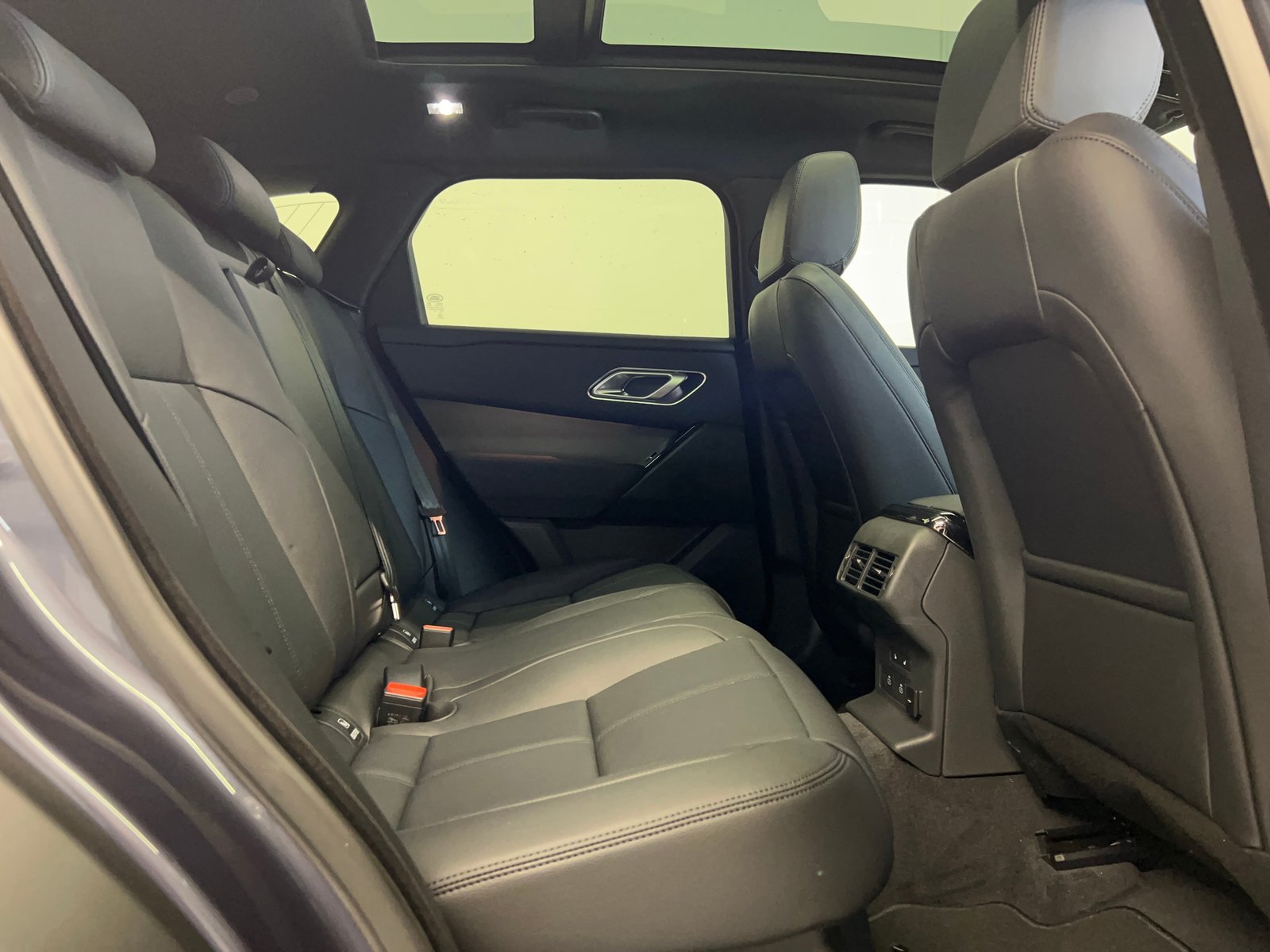 LAND ROVER Range Rover Velar 2.0 P400e Dynamic SE, Plug-in-Hybrid Petrol/Electric, Second hand / Used, Automatic - 7