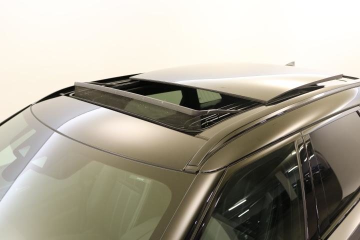 LAND ROVER Range Rover Velar 2.0 T R-Dynamic SE, Benzin, Occasion / Gebraucht, Automatik - 7