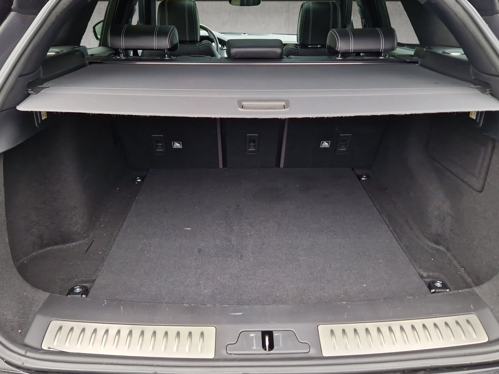 LAND ROVER Range Rover Velar 5.0 V8 SVA-Dynamic Edition, Petrol, Second hand / Used, Automatic - 2