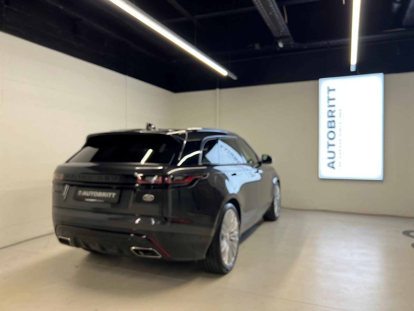 LAND ROVER Range Rover Velar 3.0 I6 R-Dynamic SE, Mild-Hybrid Petrol/Electric, Second hand / Used, Automatic - 2