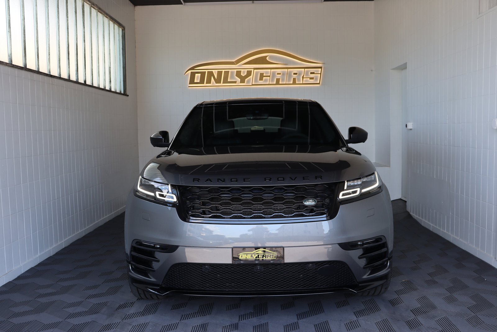 LAND ROVER Range Rover Velar R-Dynamic D 300 S Automatic, Diesel, Second hand / Used, Automatic - 2