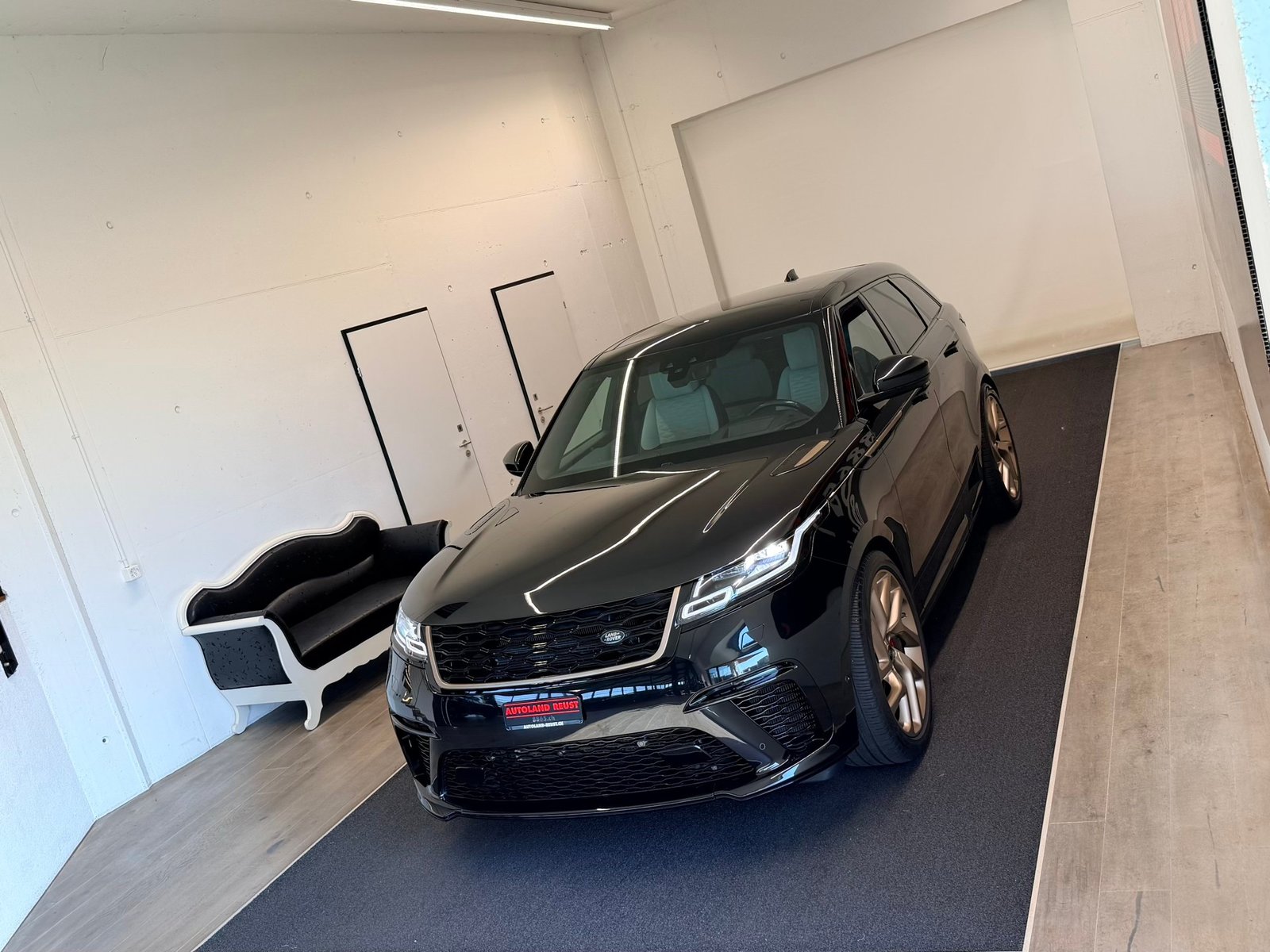 LAND ROVER Range Rover Velar SV Autobiography Dyn. Edition A, Benzin, Occasion / Gebraucht, Automatik - 4