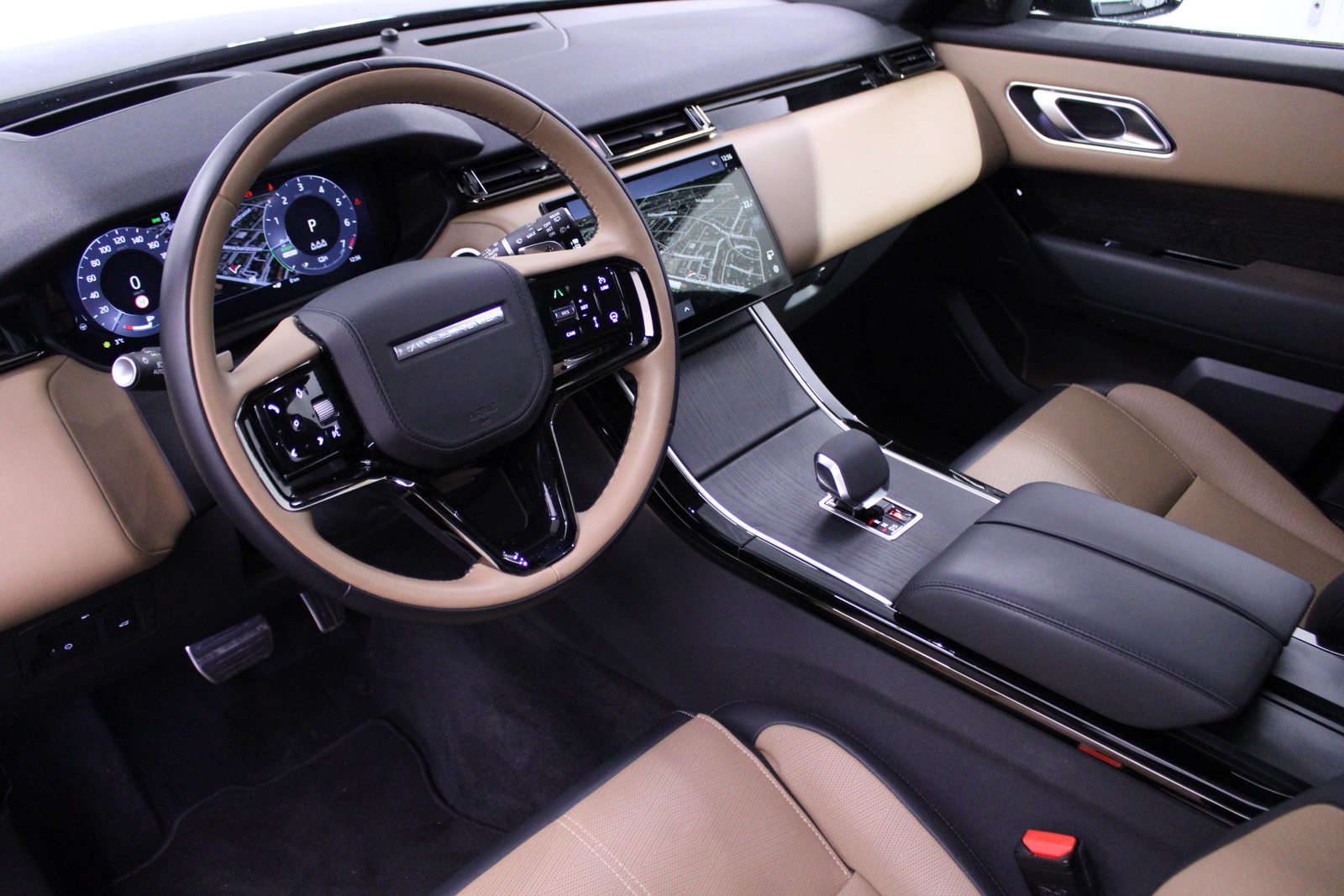 LAND ROVER Range Rover Velar 2.0 P400e R-Dynamic HSE, Plug-in-Hybrid Petrol/Electric, Second hand / Used, Automatic - 7