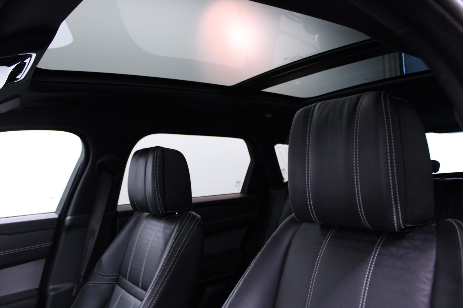 LAND ROVER Range Rover Velar 2.0 T 300 R-Dynamic HSE *LEASING 1.99%*, Petrol, Second hand / Used, Automatic - 6