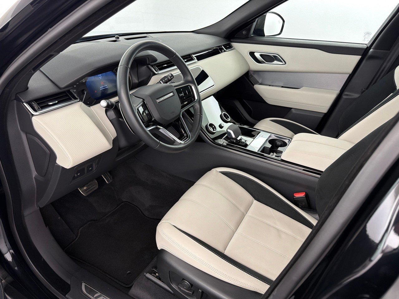 LAND ROVER RR Velar D 200 Dyn SE, Hybride Léger Diesel/Électricité, Occasion / Utilisé, Automatique - 5