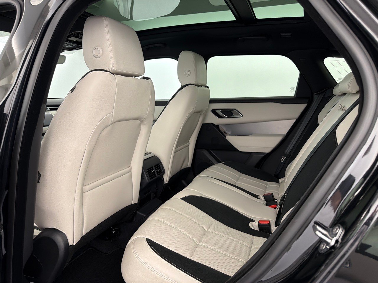 LAND ROVER RR Velar D 200 Dyn SE, Hybride Léger Diesel/Électricité, Occasion / Utilisé, Automatique - 6