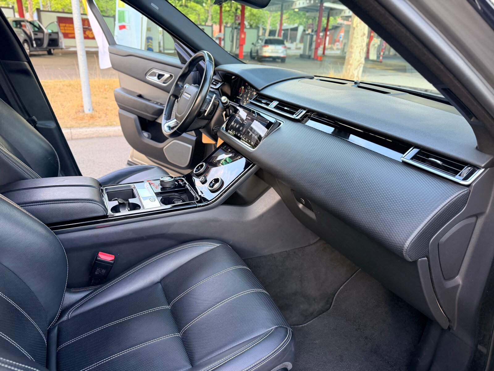 LAND ROVER Range Rover Velar R-Dynamic P 250 Automatic, Essence, Occasion / Utilisé, Automatique - 7