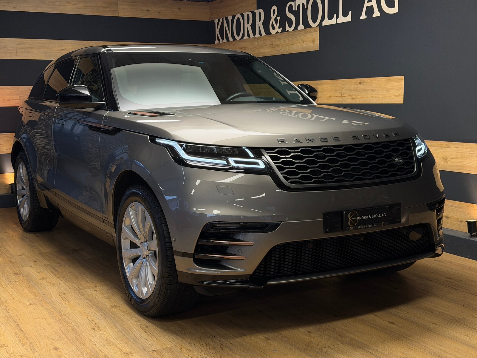 LAND ROVER Range Rover Velar R-Dynamic P 250 HSE Automatic, Benzin, Occasion / Gebraucht, Automatik - 2