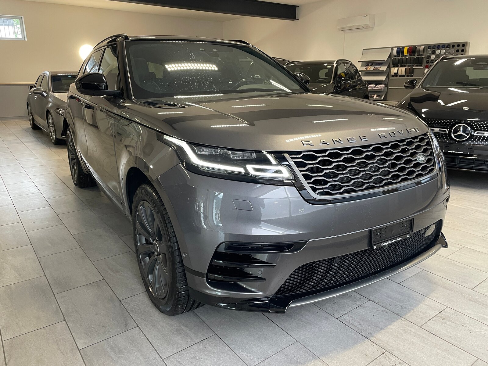 LAND ROVER Range Rover Velar R-Dynamic P 250 SE Automatic, Benzin, Occasion / Gebraucht, Automatik - 3