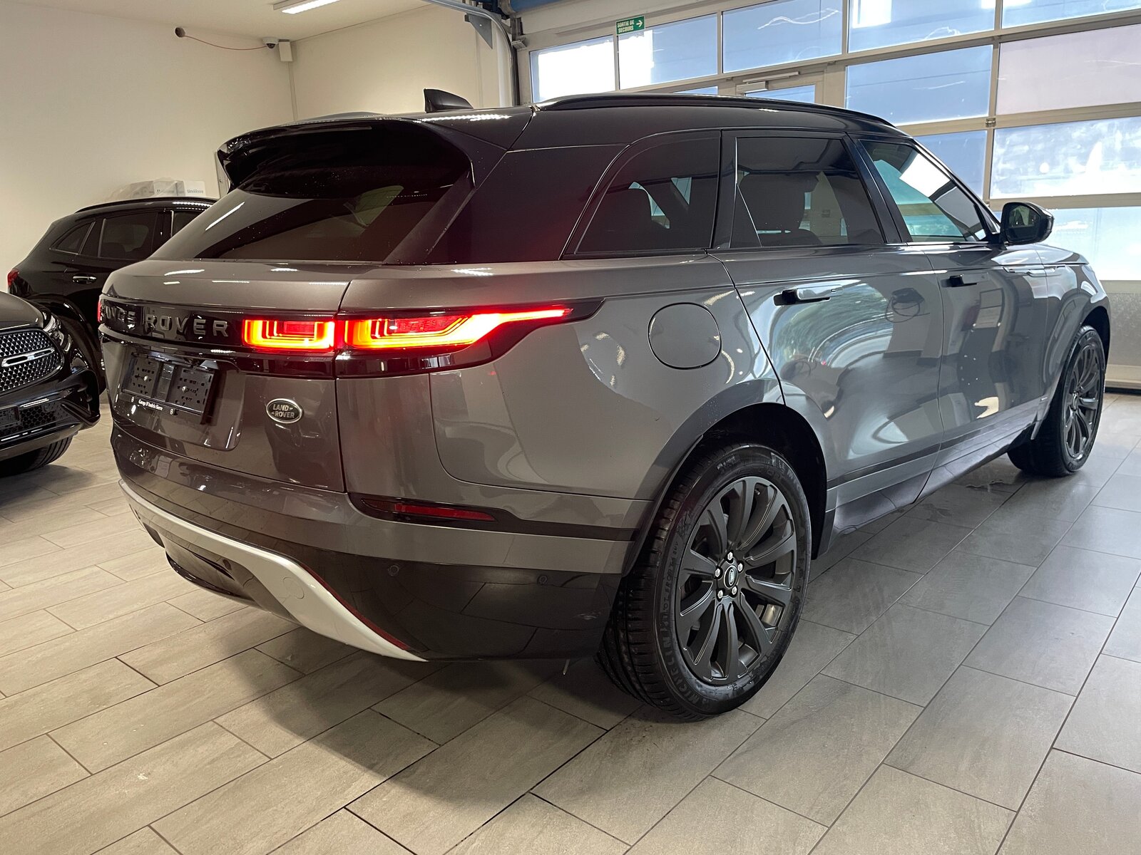 LAND ROVER Range Rover Velar R-Dynamic P 250 SE Automatic, Benzin, Occasion / Gebraucht, Automatik - 6