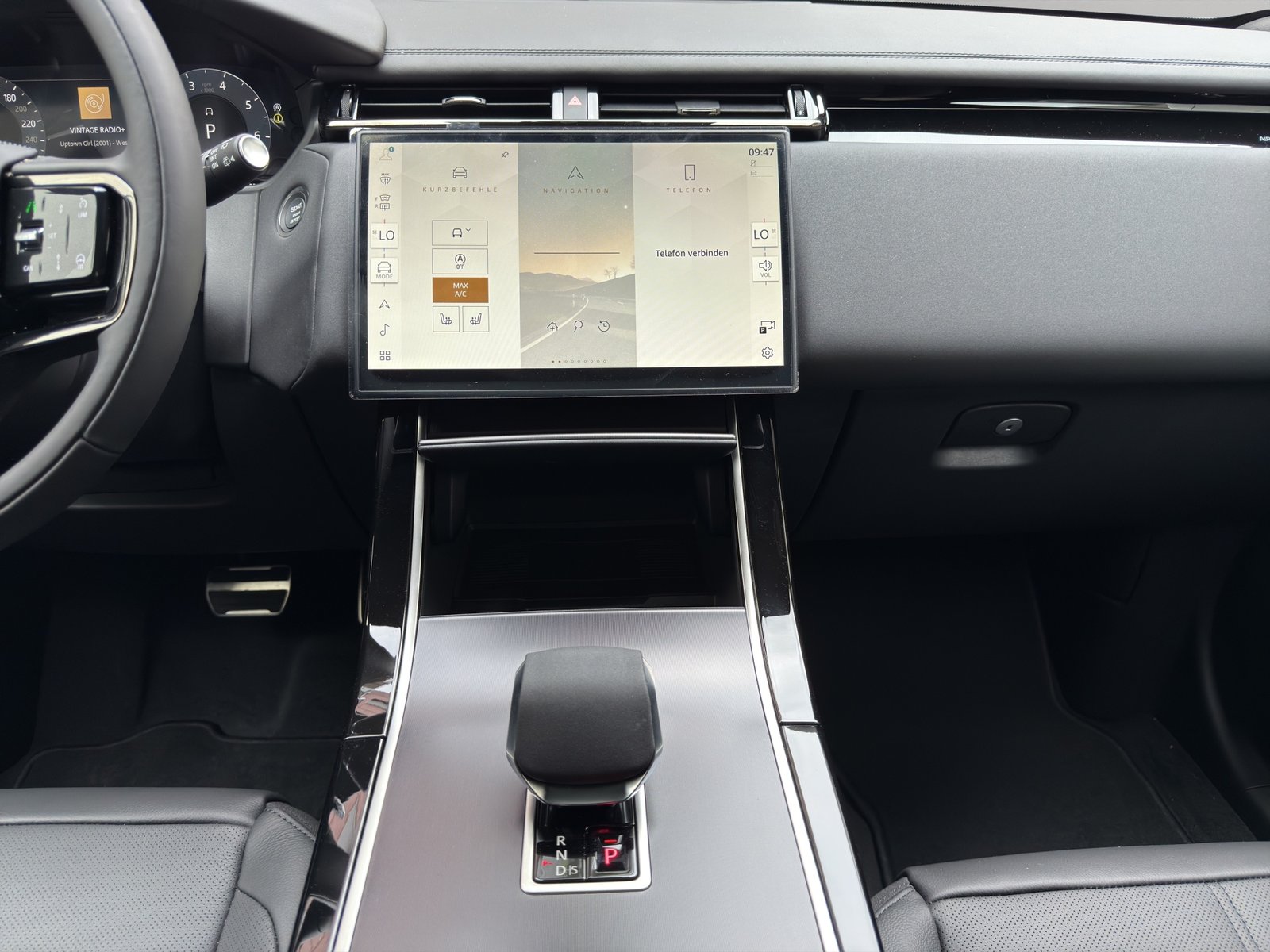 LAND ROVER Range Rover Velar 3.0 I6 R-Dynamic SE, Mild-Hybrid Petrol/Electric, Ex-demonstrator, Automatic - 7