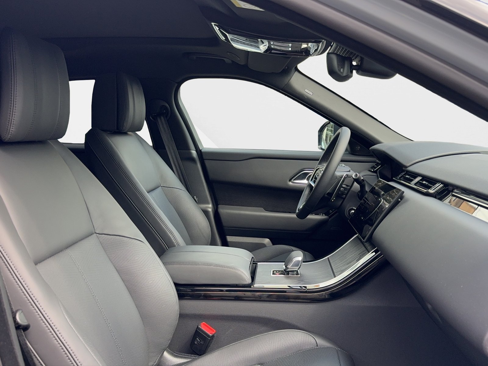 LAND ROVER Range Rover Velar 3.0 DI6 300 Dynamic HSE, Mild-Hybrid Diesel/Electric, Ex-demonstrator, Automatic - 3