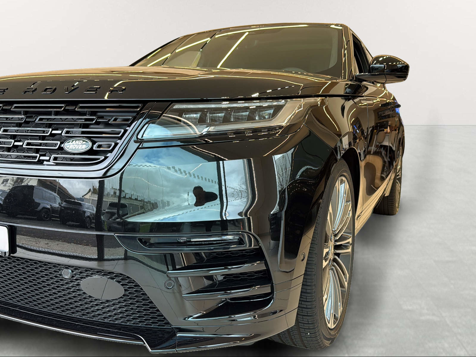 LAND ROVER Range Rover Velar Autobiography P 400 Automatic, Mild-Hybrid Petrol/Electric, Ex-demonstrator, Automatic - 4