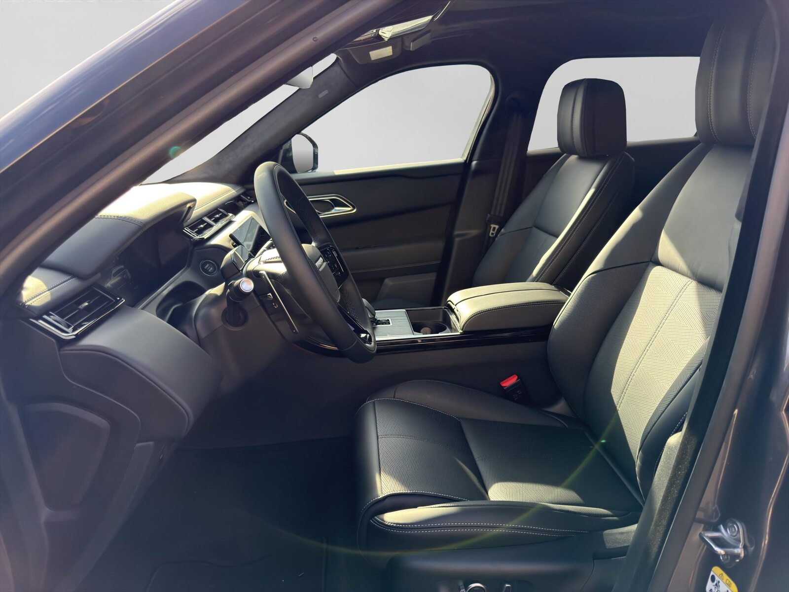 LAND ROVER Range Rover Velar 2.0 P400e Autobiography, Plug-in-Hybrid Petrol/Electric, Ex-demonstrator, Automatic - 2