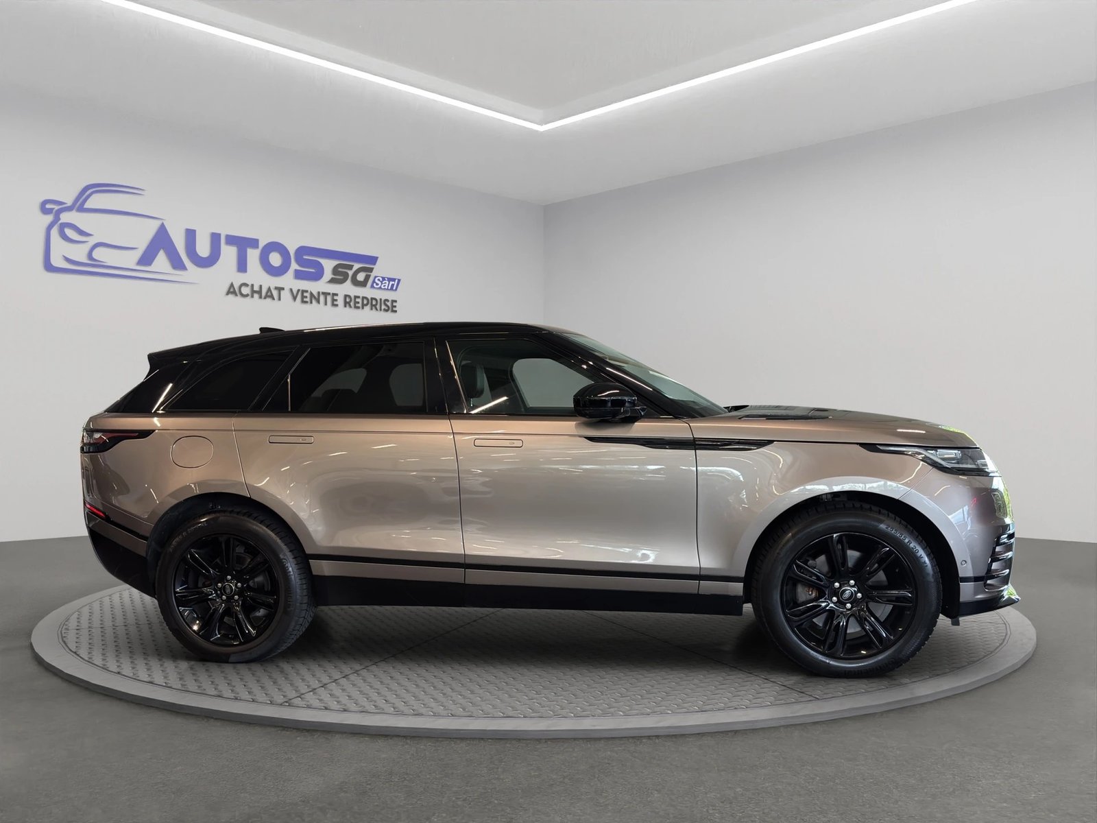 LAND ROVER Range Rover Velar R-Dynamic P400e 2.0 I4 PHEV HSE Automatic, Plug-in-Hybrid Benzina/Elettrica, Occasioni / Usate, Automatico - 6