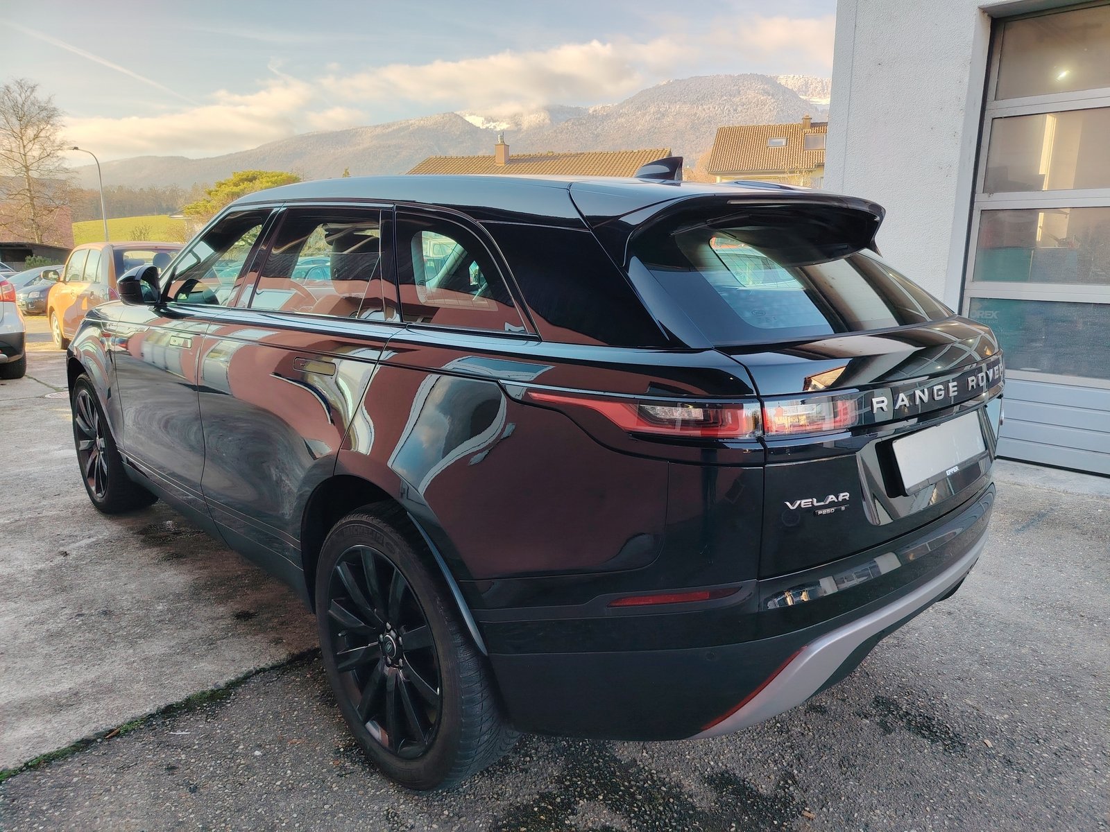 LAND ROVER Range Rover Velar R-Dynamic P 250 S Automatic, Petrol, Second hand / Used, Automatic - 6