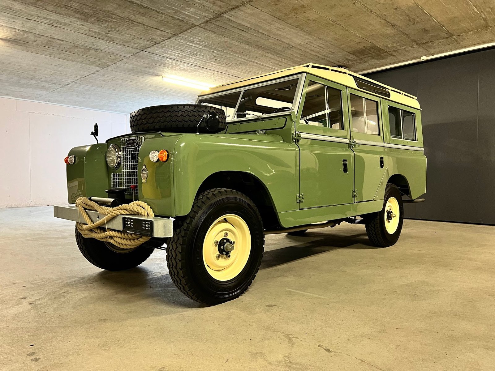 LAND ROVER Serie IIa 109 SW Avus Classic / Komplettrestaurat, Benzin, Oldtimer, Handschaltung - 6