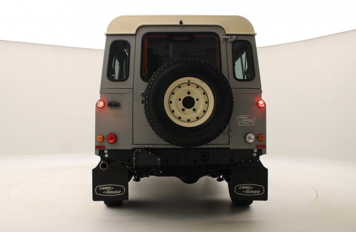 LAND ROVER Works V8 ISLAY Edition, Petrol, New car - 3