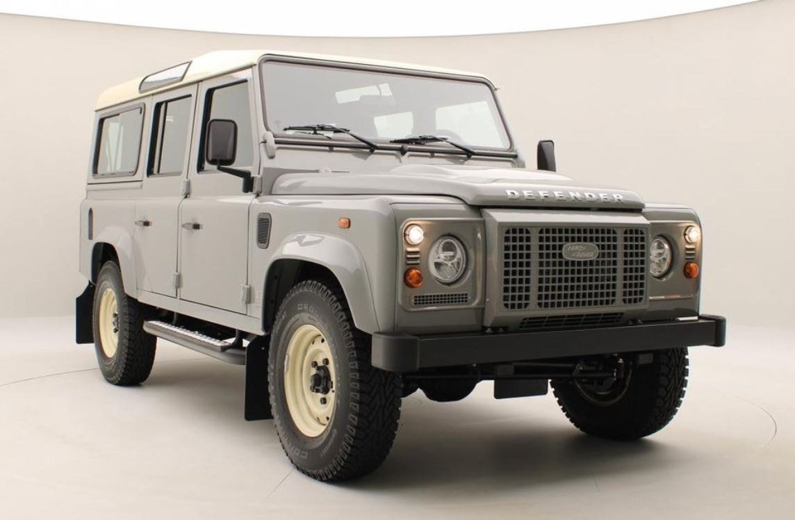 LAND ROVER Works V8 ISLAY Edition, Petrol, New car - 5