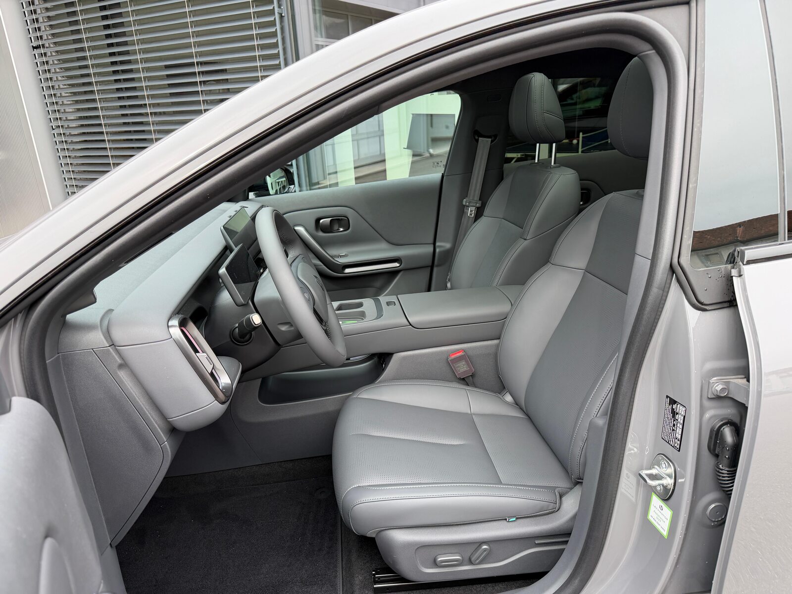 LEAPMOTOR B05 EV, Electric, New car, Automatic - 3