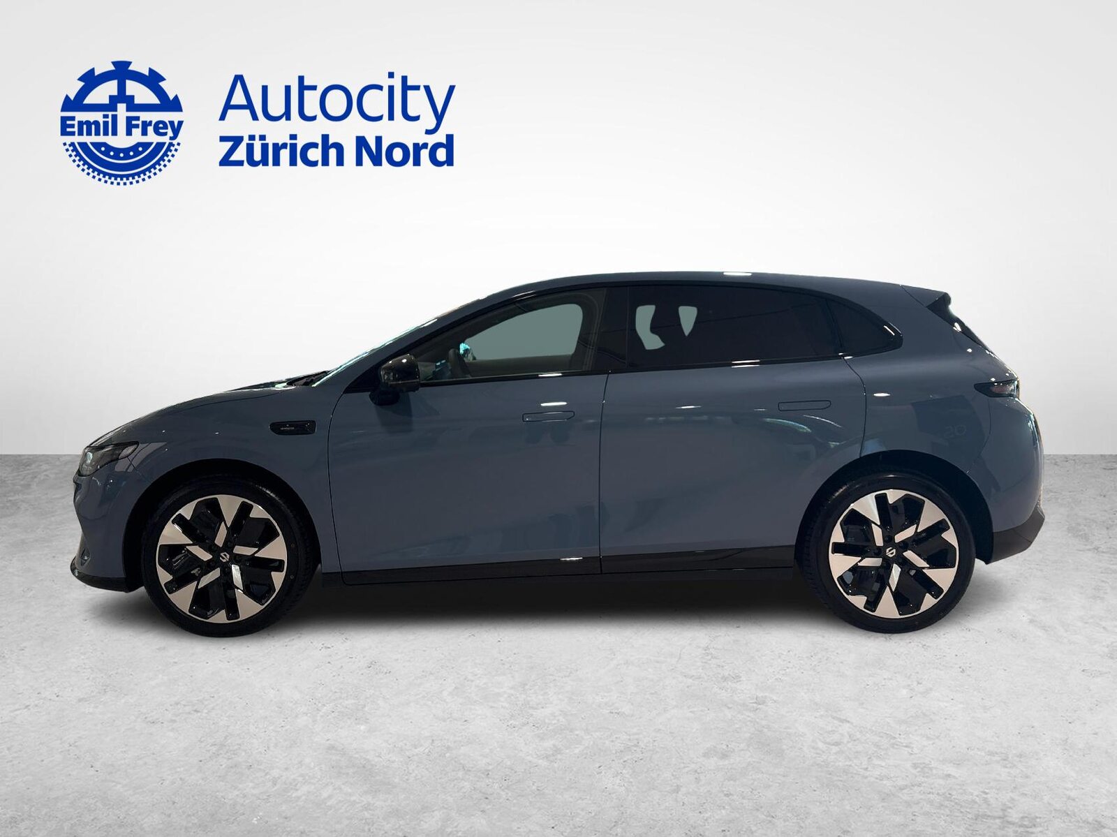 LEAPMOTOR B05 EV, Électrique, Nouveau, Automatique - 2
