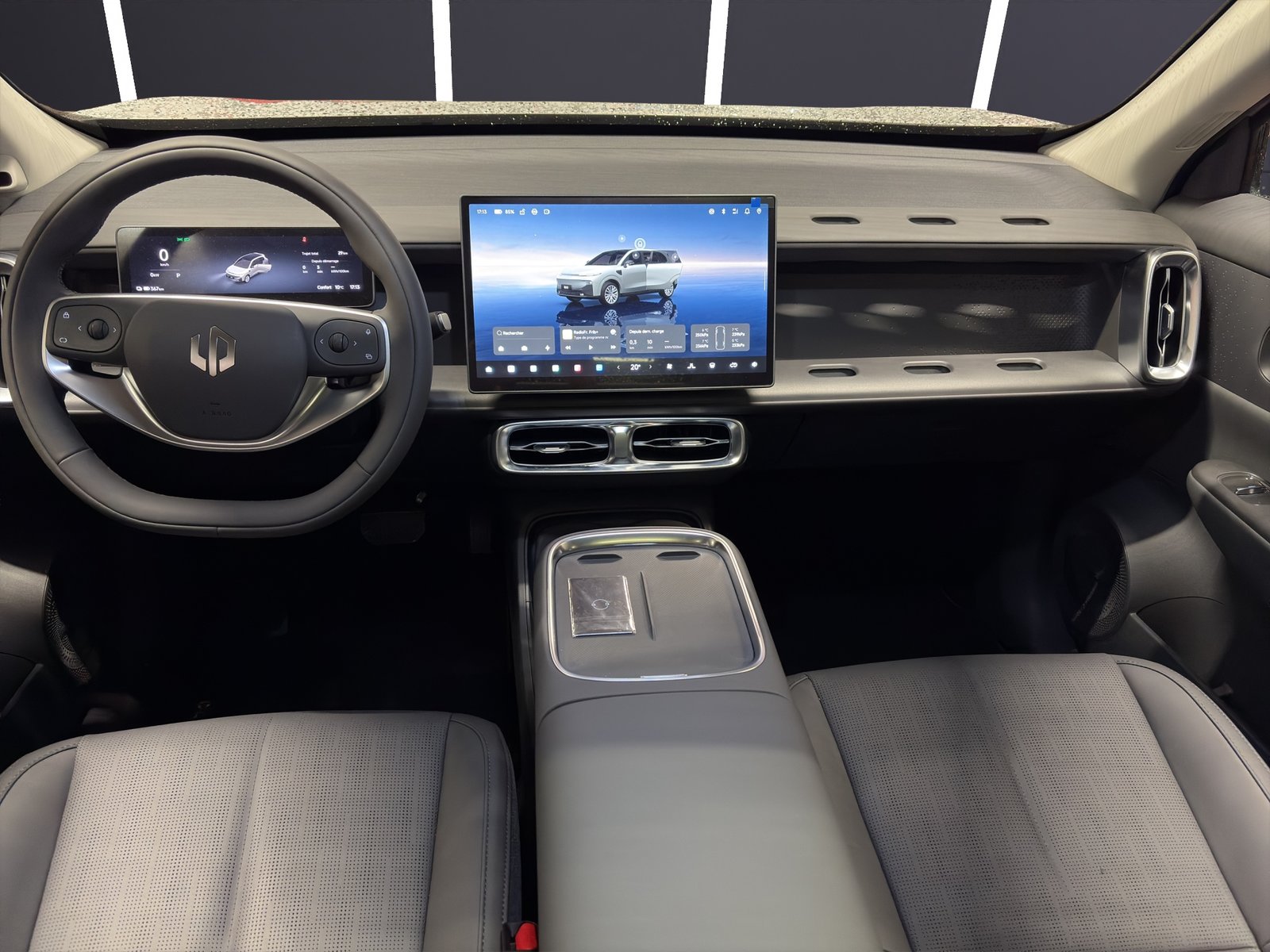 LEAPMOTOR B10 67kWh Design, Électrique, Voiture de démonstration, Automatique - 7