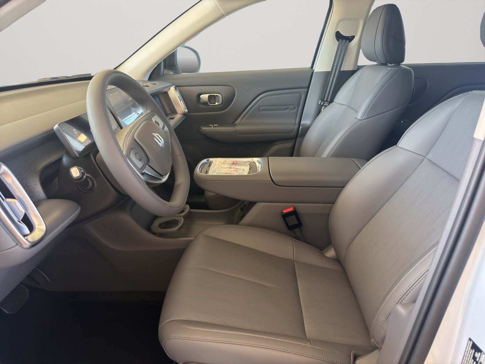 LEAPMOTOR B10 1.5 Hybrid EV, Full-Hybrid Petrol/Electric, New car, Automatic - 5