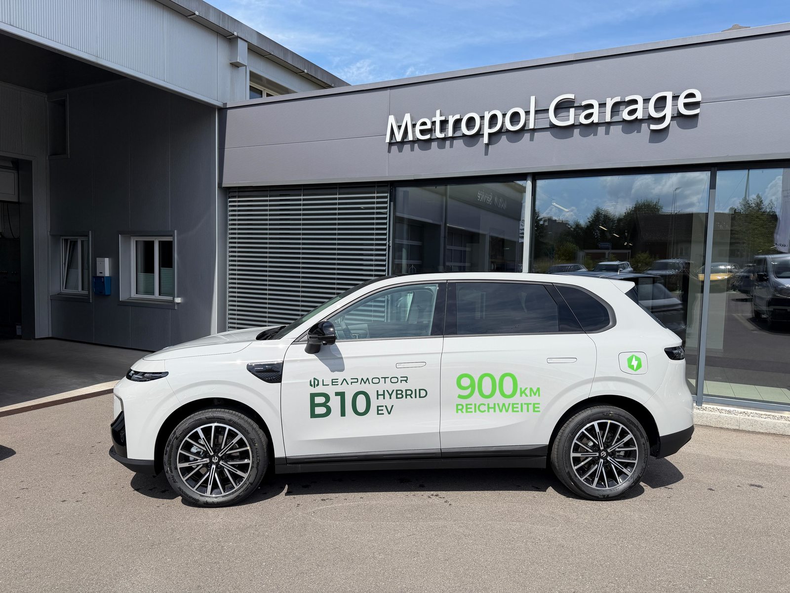 LEAPMOTOR B10 1.5 Hybrid EV, Plug-in-Hybrid Benzina/Elettrica, Auto nuove, Automatico - 2