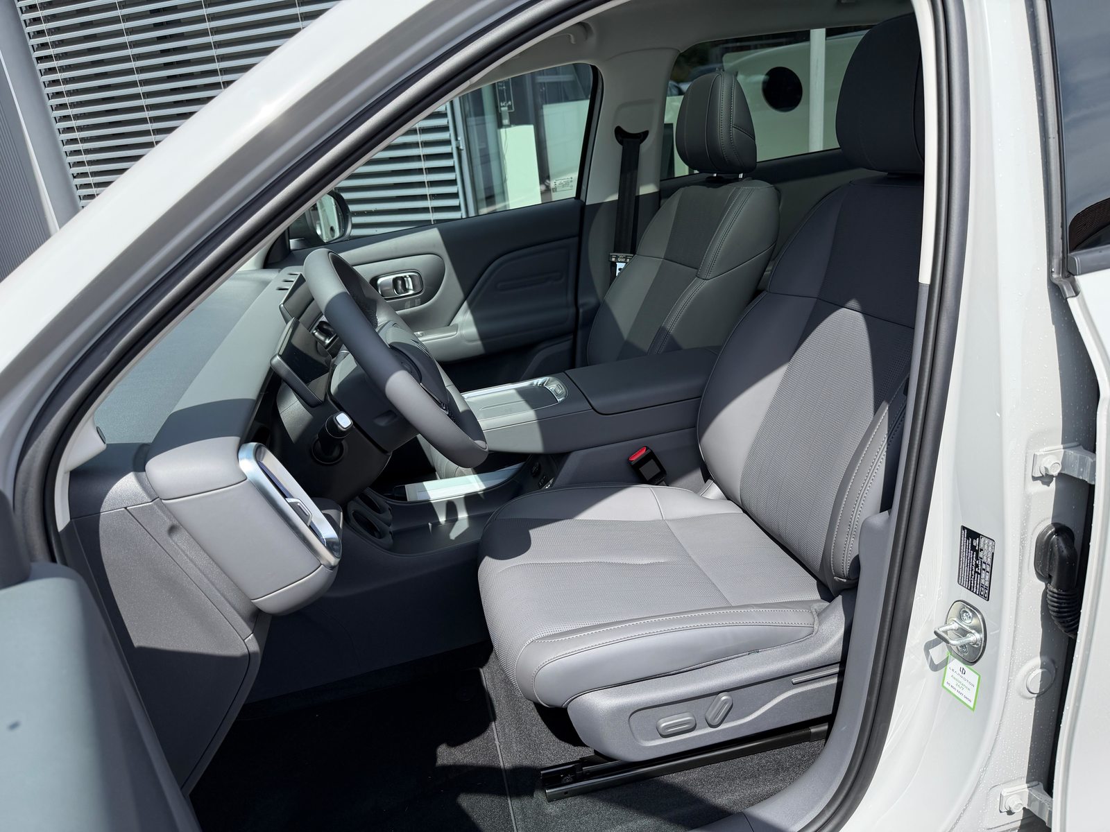 LEAPMOTOR B10 1.5 Hybrid EV, Plug-in-Hybrid Benzina/Elettrica, Auto nuove, Automatico - 3