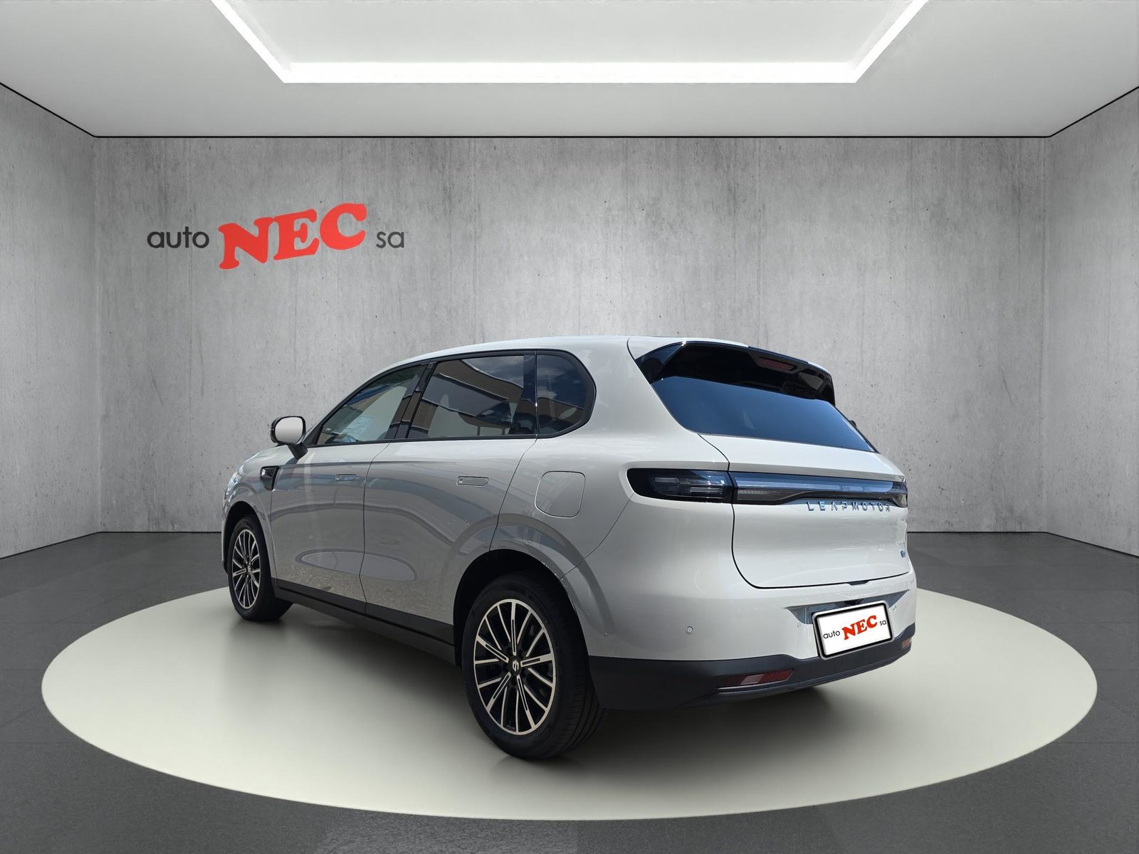 LEAPMOTOR B10 1.5 Hybrid EV, Plug-in-Hybrid Benzin/Elektro, Neuwagen, Automatik - 4