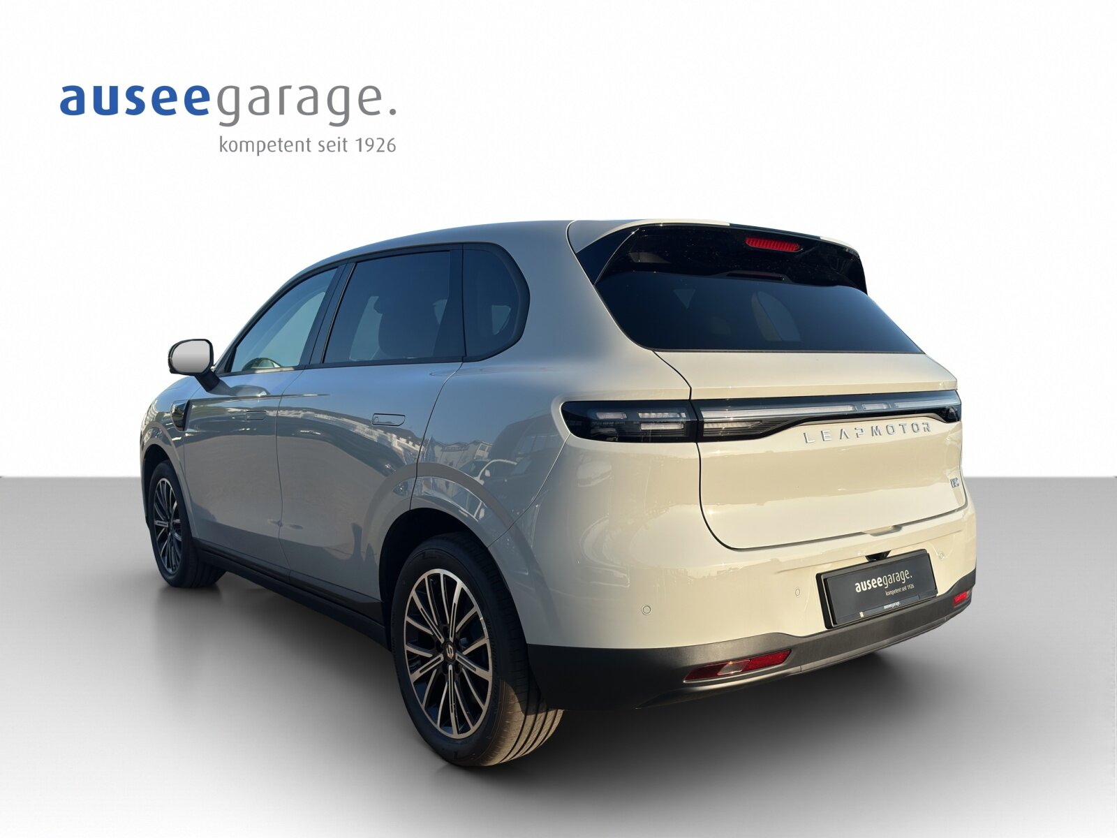 LEAPMOTOR B10 Design, Electric, New car, Automatic - 3