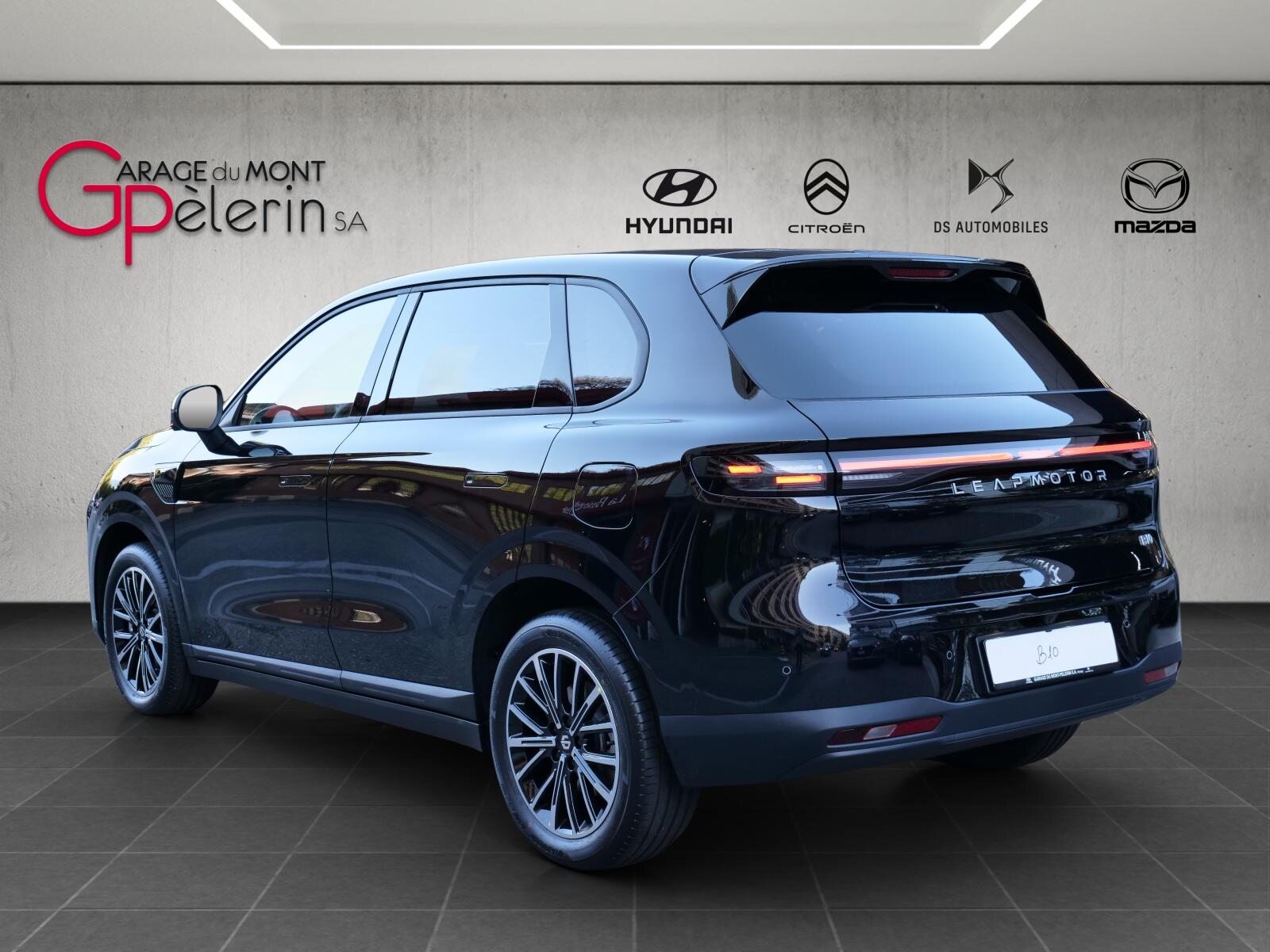 LEAPMOTOR B10 1.5 Hybrid EV, Plug-in-Hybrid Petrol/Electric, New car, Automatic - 2