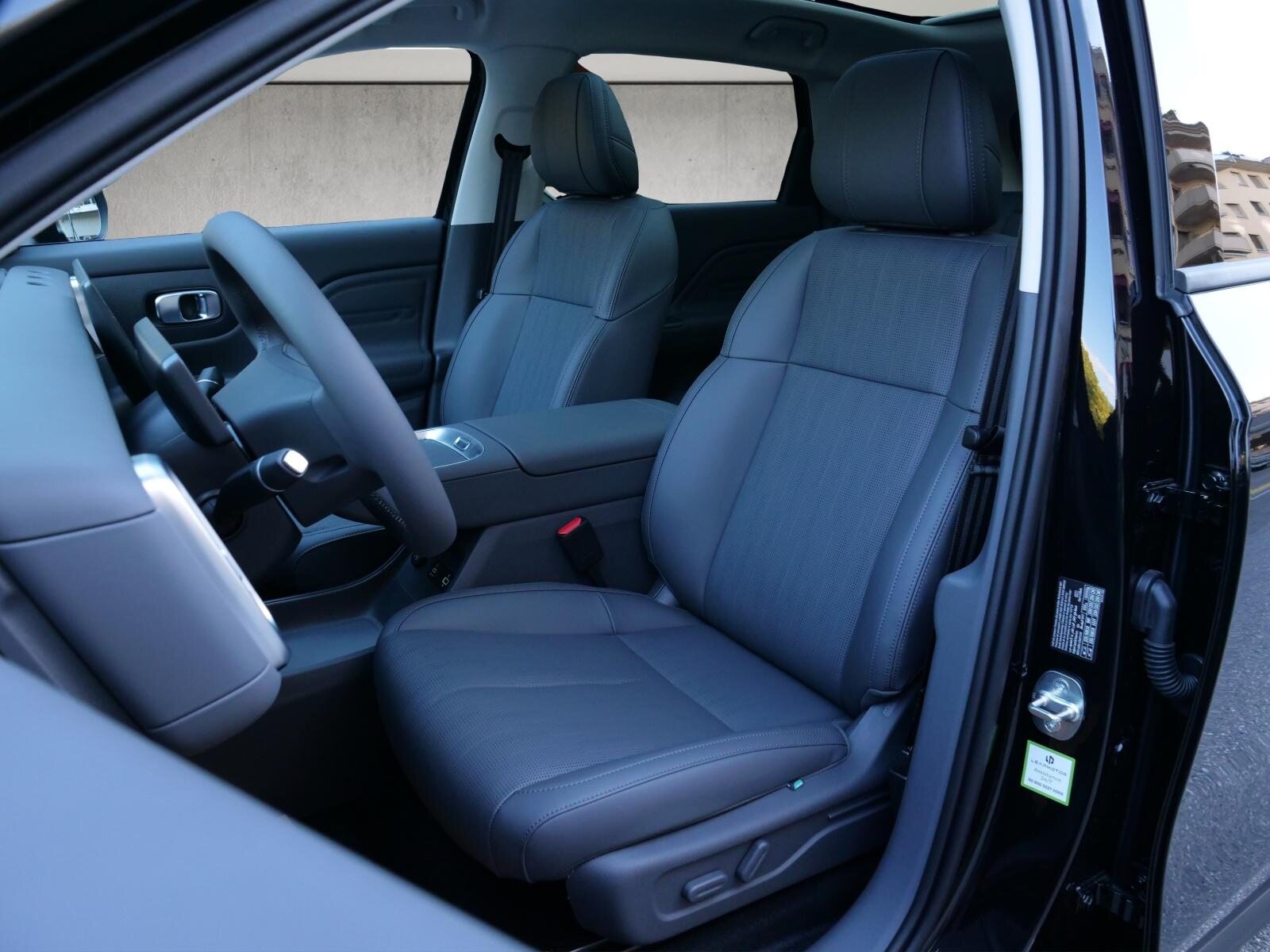 LEAPMOTOR B10 1.5 Hybrid EV, Plug-in-Hybrid Petrol/Electric, New car, Automatic - 7