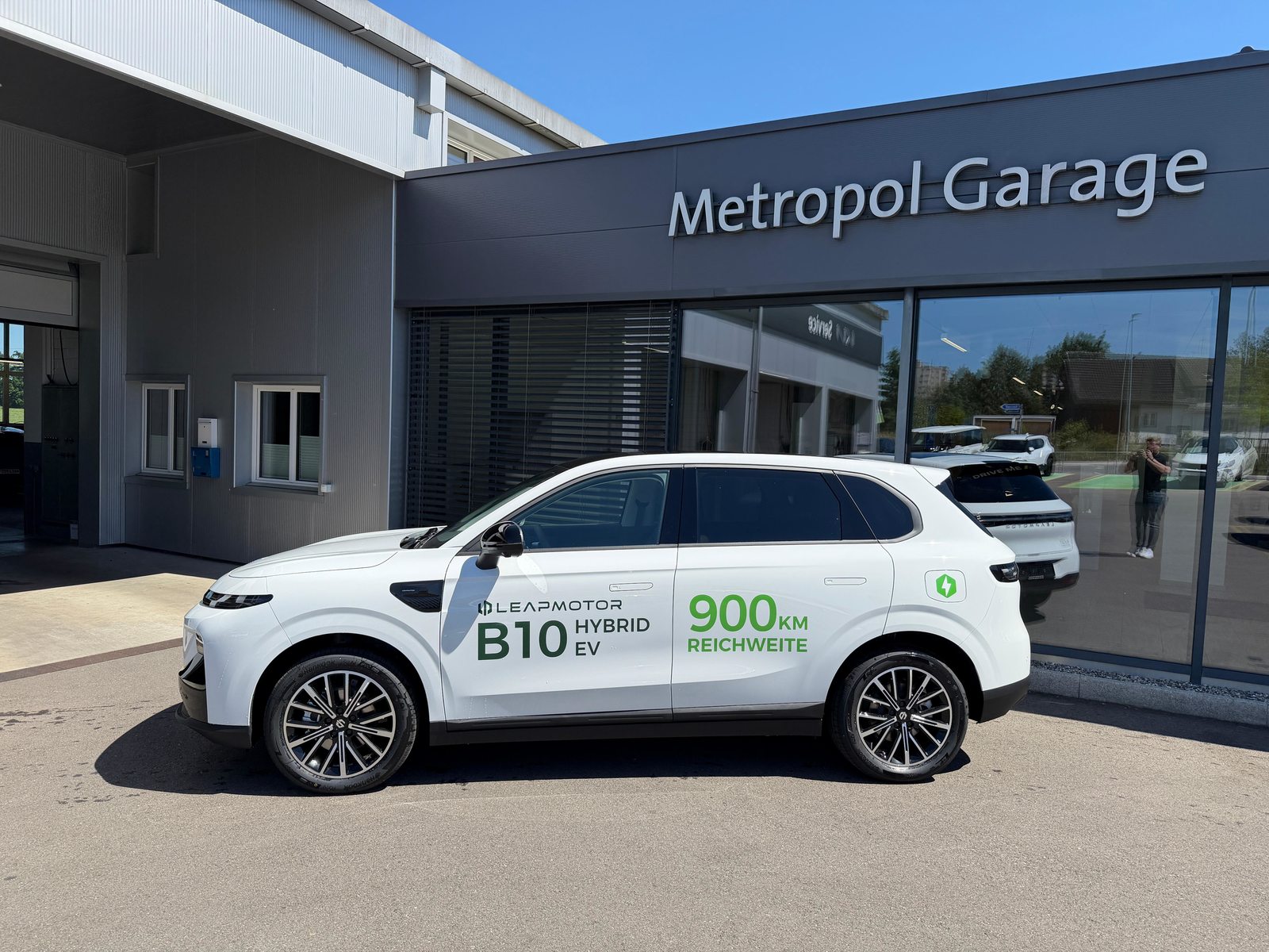 LEAPMOTOR B10 1.5 Hybrid EV, Hybride Integrale Benzina/Elettrica, Auto dimostrativa, Automatico - 2