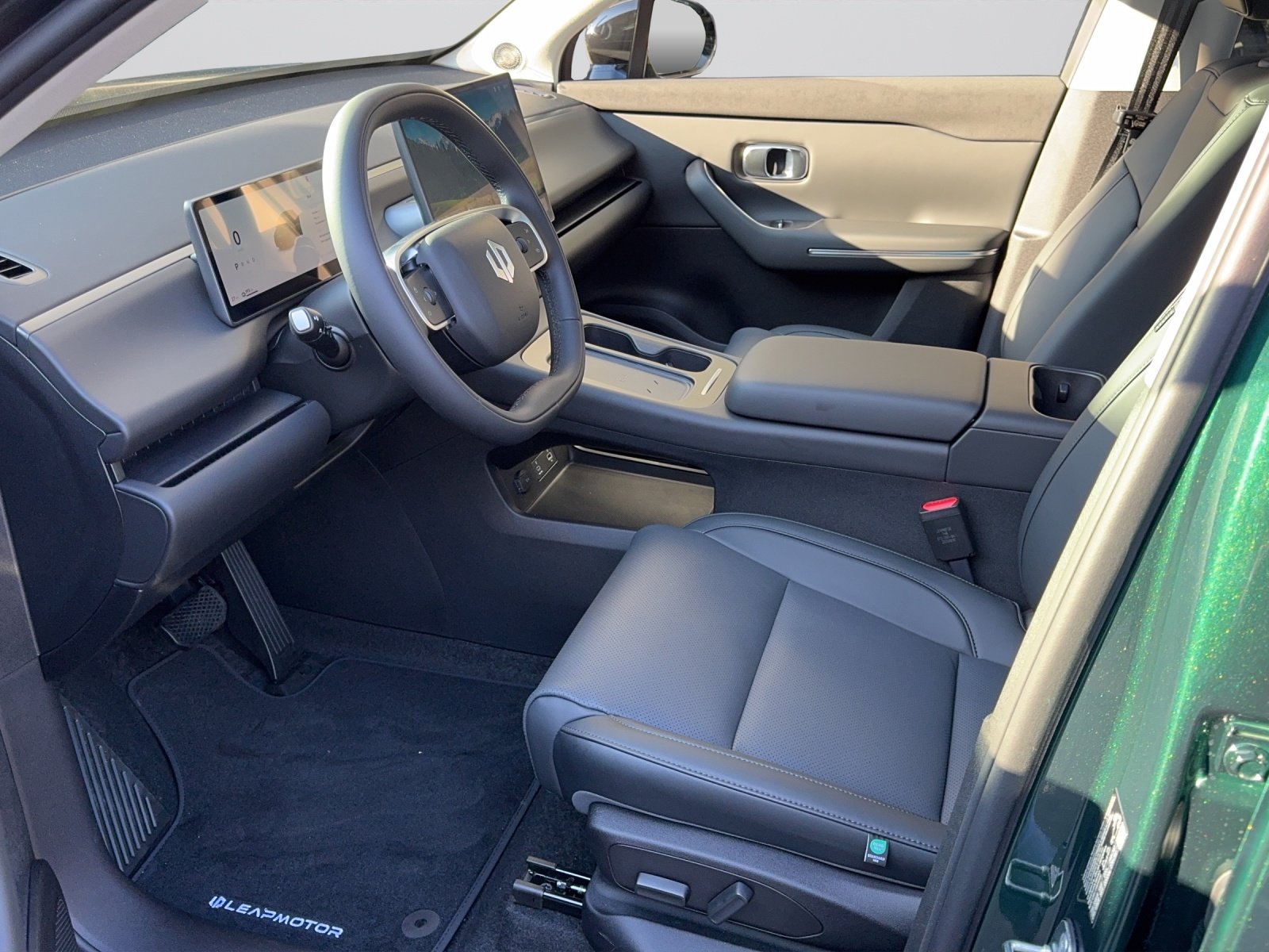 LEAPMOTOR C10 82kWh Design AWD, Électrique, Voiture nouvelle, Automatique - 6