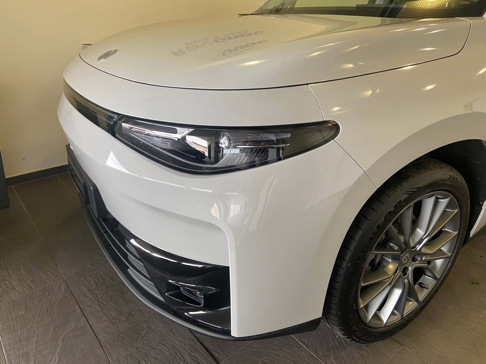 LEAPMOTOR C10 REEV Hybrid Design, Plug-in-Hybrid Petrol/Electric, New car, Automatic - 3