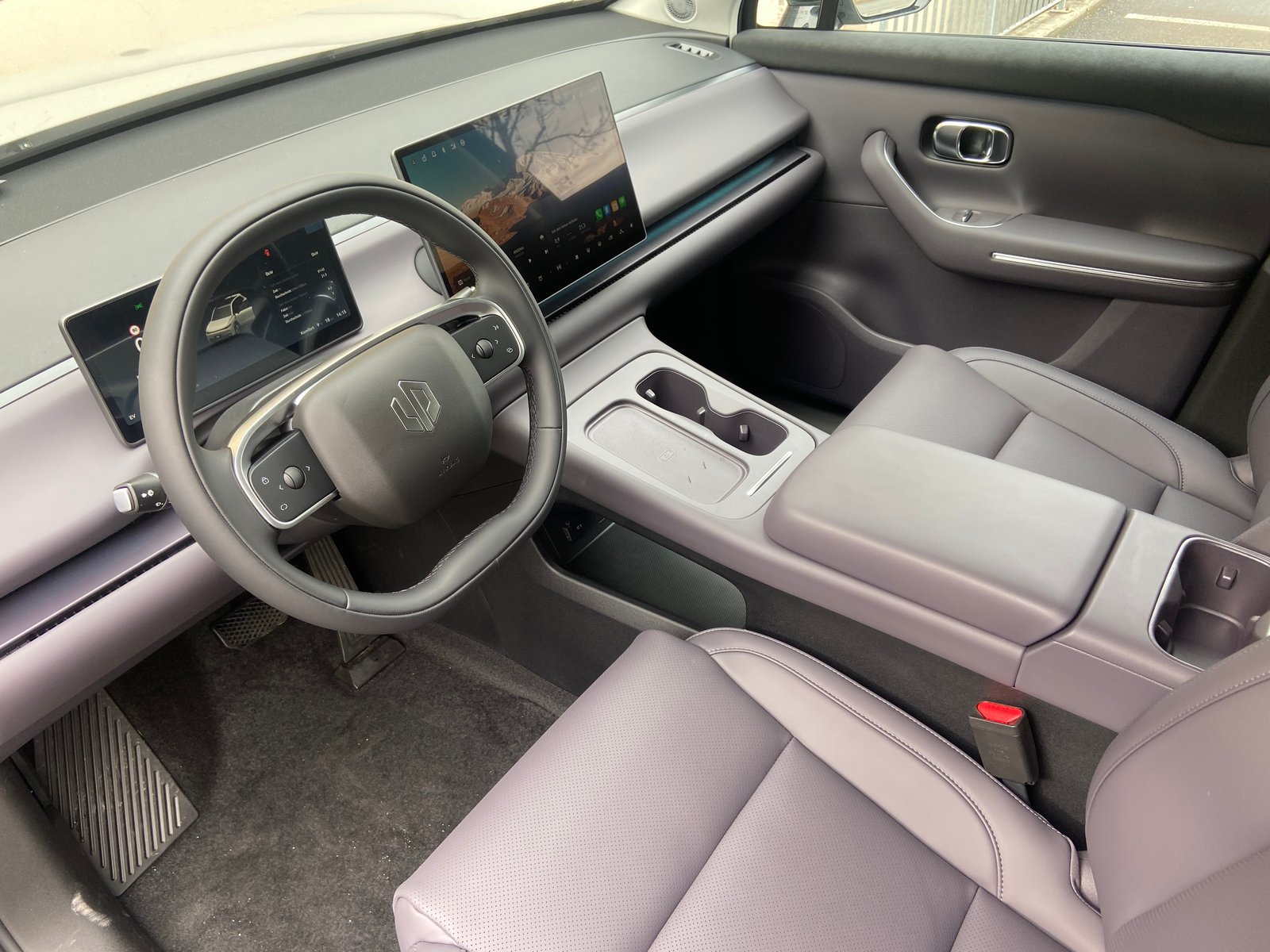 LEAPMOTOR C10 REEV Hybrid Design, Plug-in-Hybrid Petrol/Electric, New car, Automatic - 7