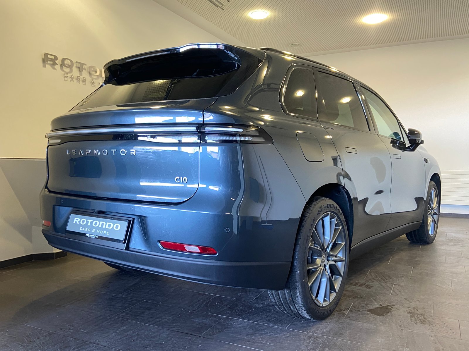 LEAPMOTOR C10 REEV Hybrid Design, Plug-in-Hybrid Petrol/Electric, New car, Automatic - 2