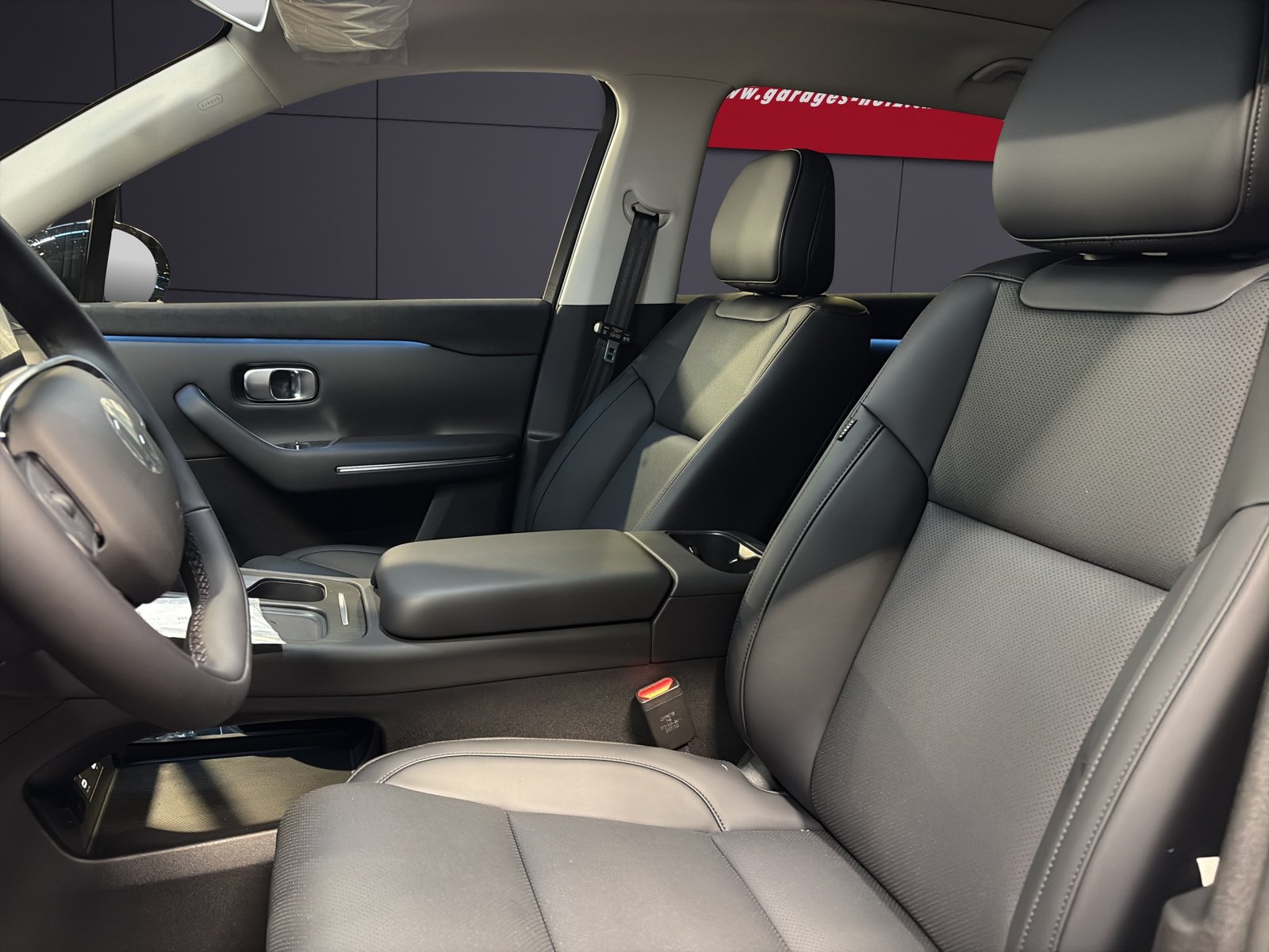 LEAPMOTOR C10 82kWh AWD Design, Électrique, Voiture nouvelle, Automatique - 5