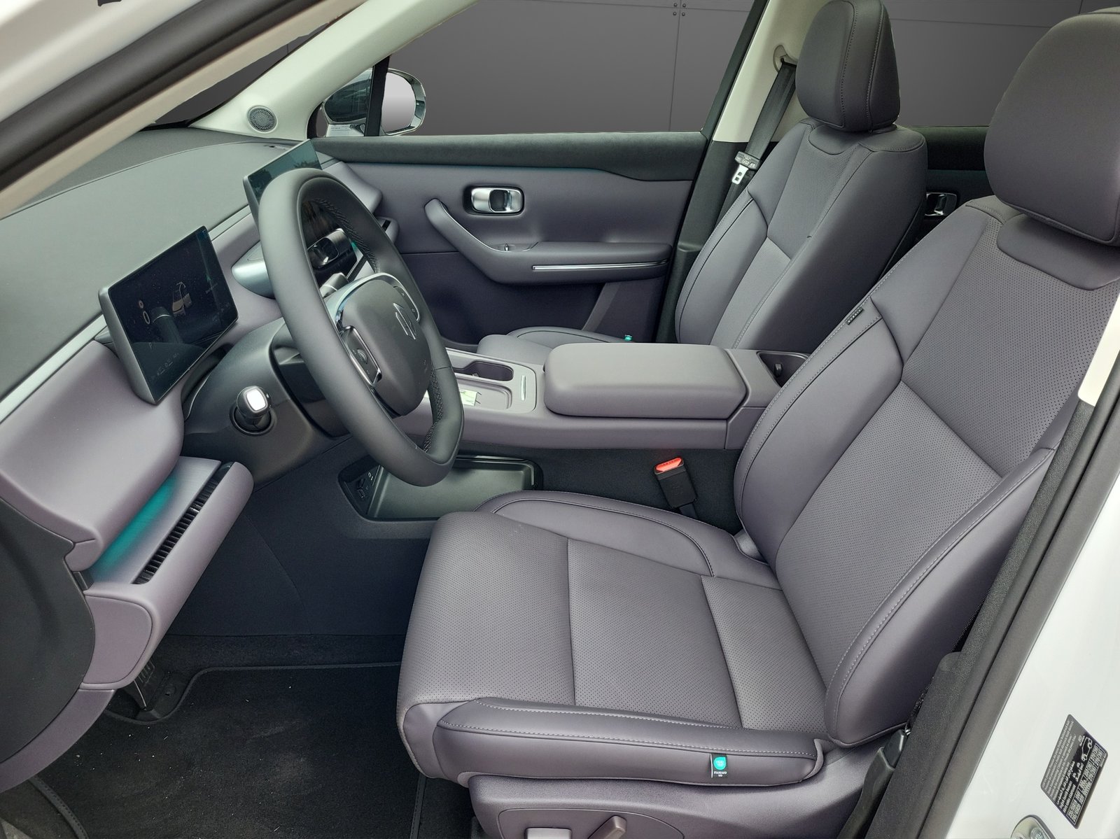 LEAPMOTOR C10 70kWh Design REEV, Elettrica, Auto dimostrativa, Automatico - 5