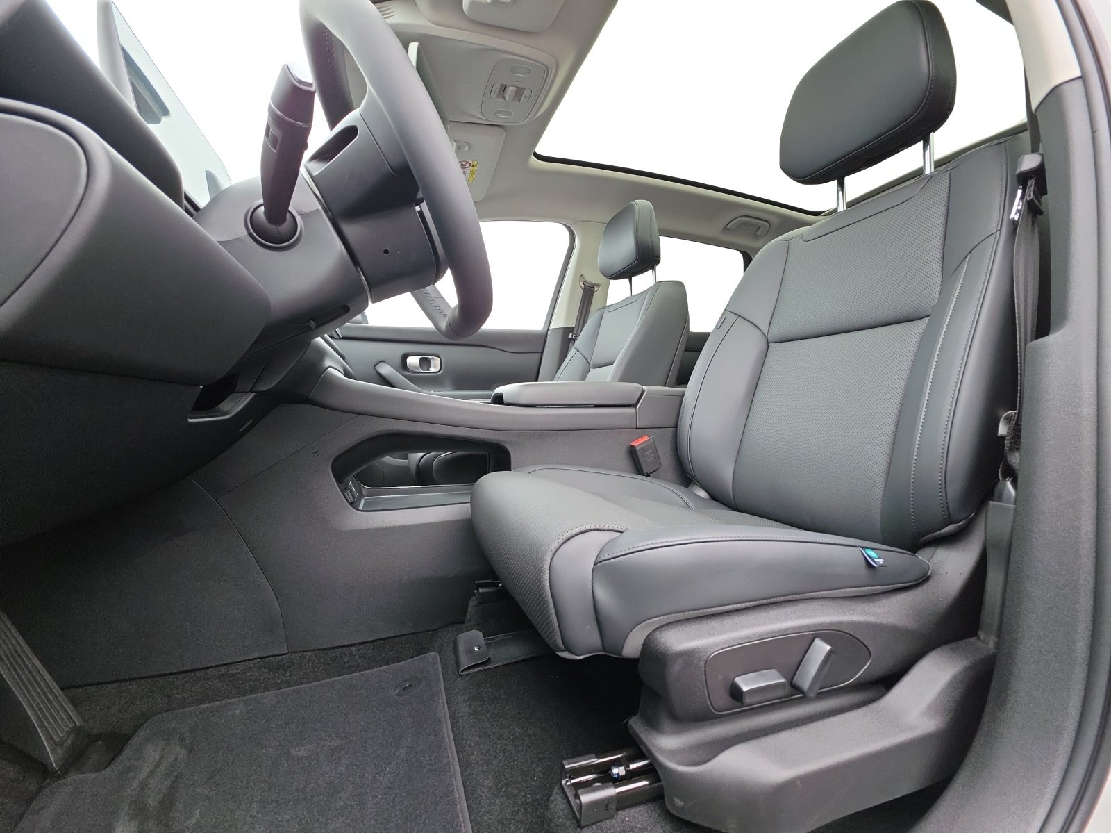 LEAPMOTOR C10 Design AWD, Électrique, Voiture nouvelle, Automatique - 5