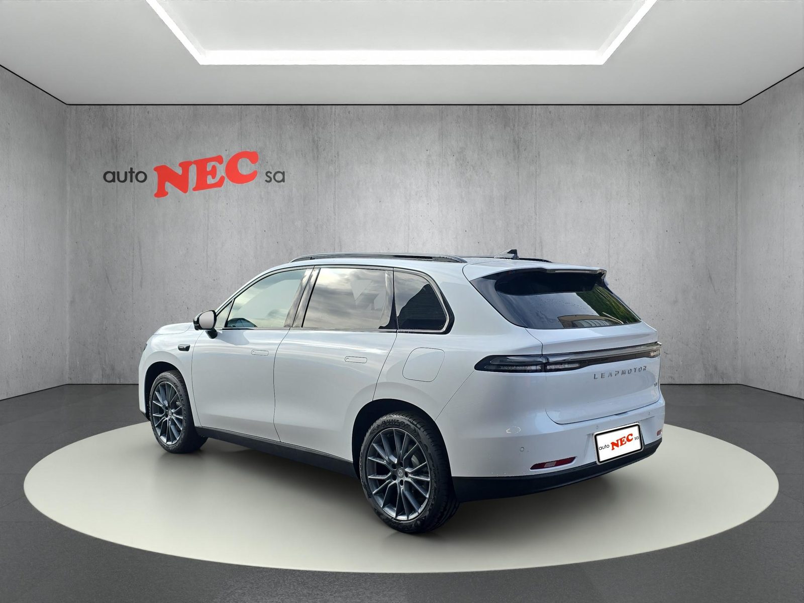 LEAPMOTOR C10 1.5 Hybrid EV, Full-Hybrid Petrol/Electric, New car, Automatic - 4