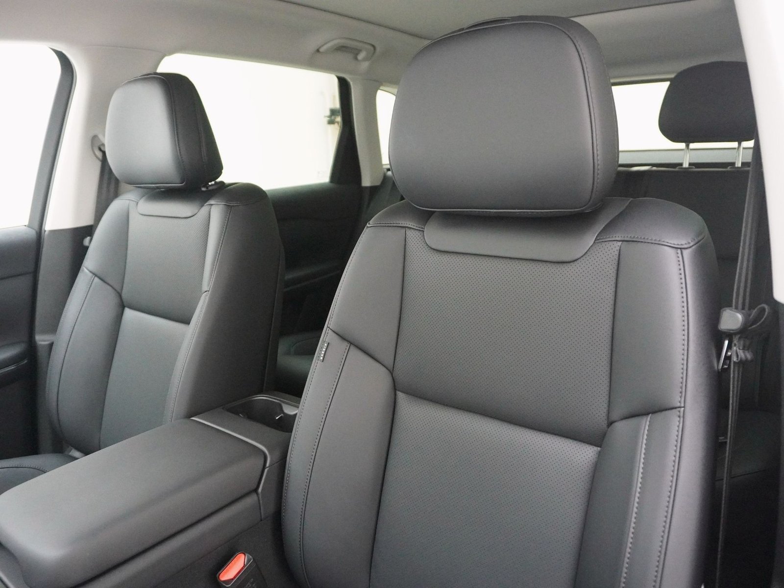 LEAPMOTOR C10 Design Pro MAX AWD, Électrique, Voiture nouvelle, Automatique - 6