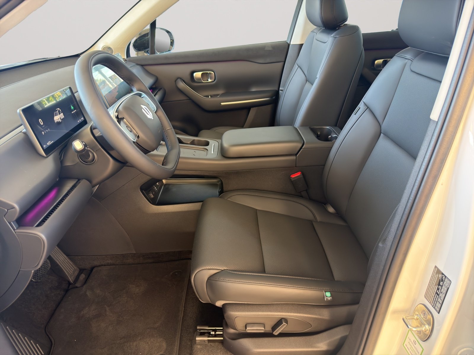 LEAPMOTOR C10 82kWh AWD Design, Electric, New car, Automatic - 5