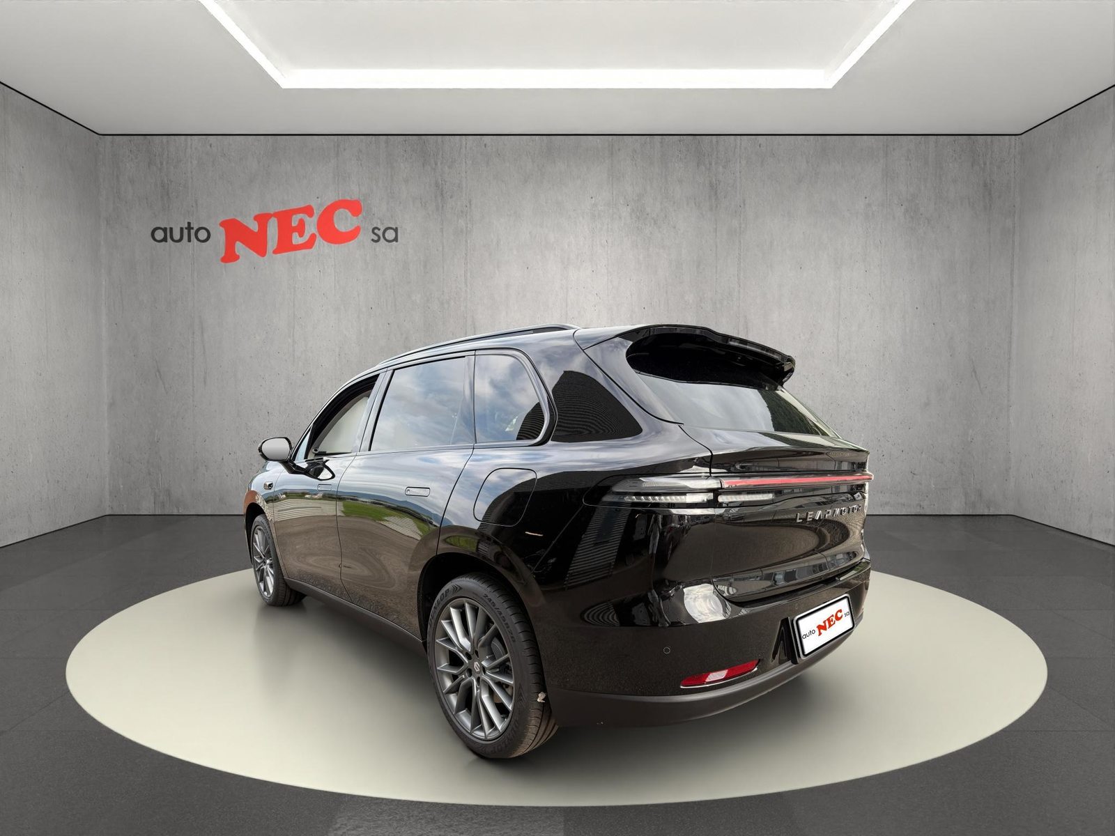 LEAPMOTOR C10 1.5 Hybrid EV, Plug-in-Hybrid Petrol/Electric, New car, Automatic - 5